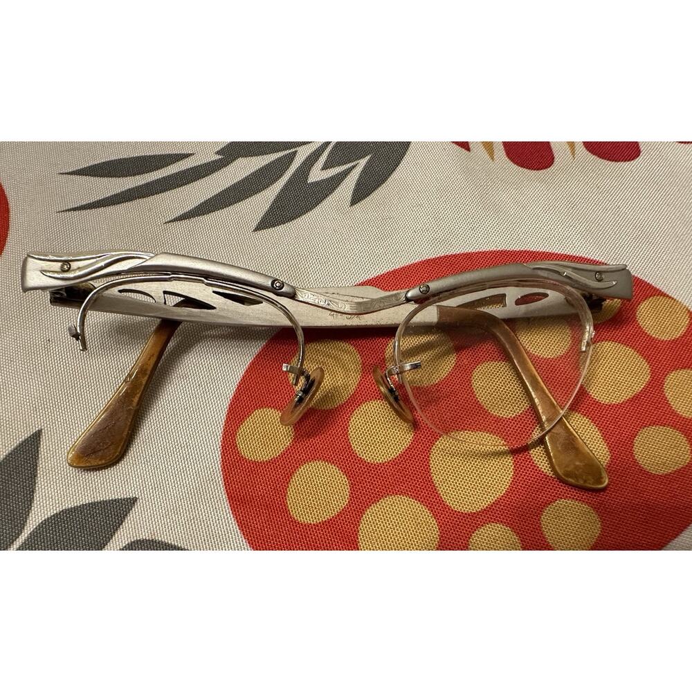 VNT 50s B&L Bausch Lomb Eye Glasses Silver Metal Frame Germany Sz 4/5 Mod Case